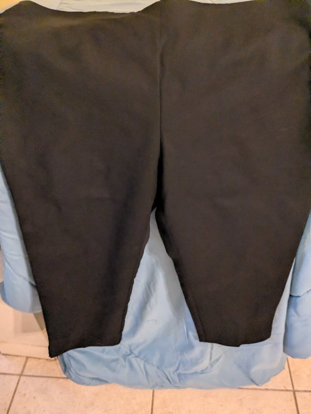 Very flattering crop pants